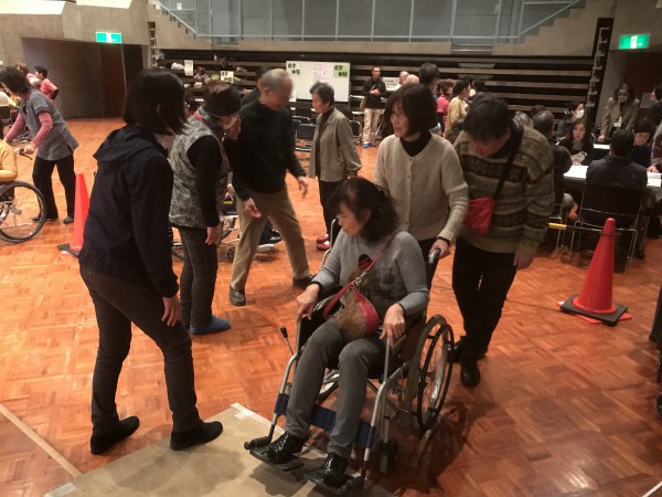 「まつい福祉体験講習会」が開催されました。