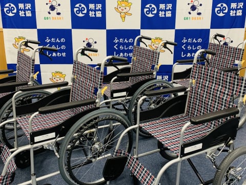 新調した車いすの画像